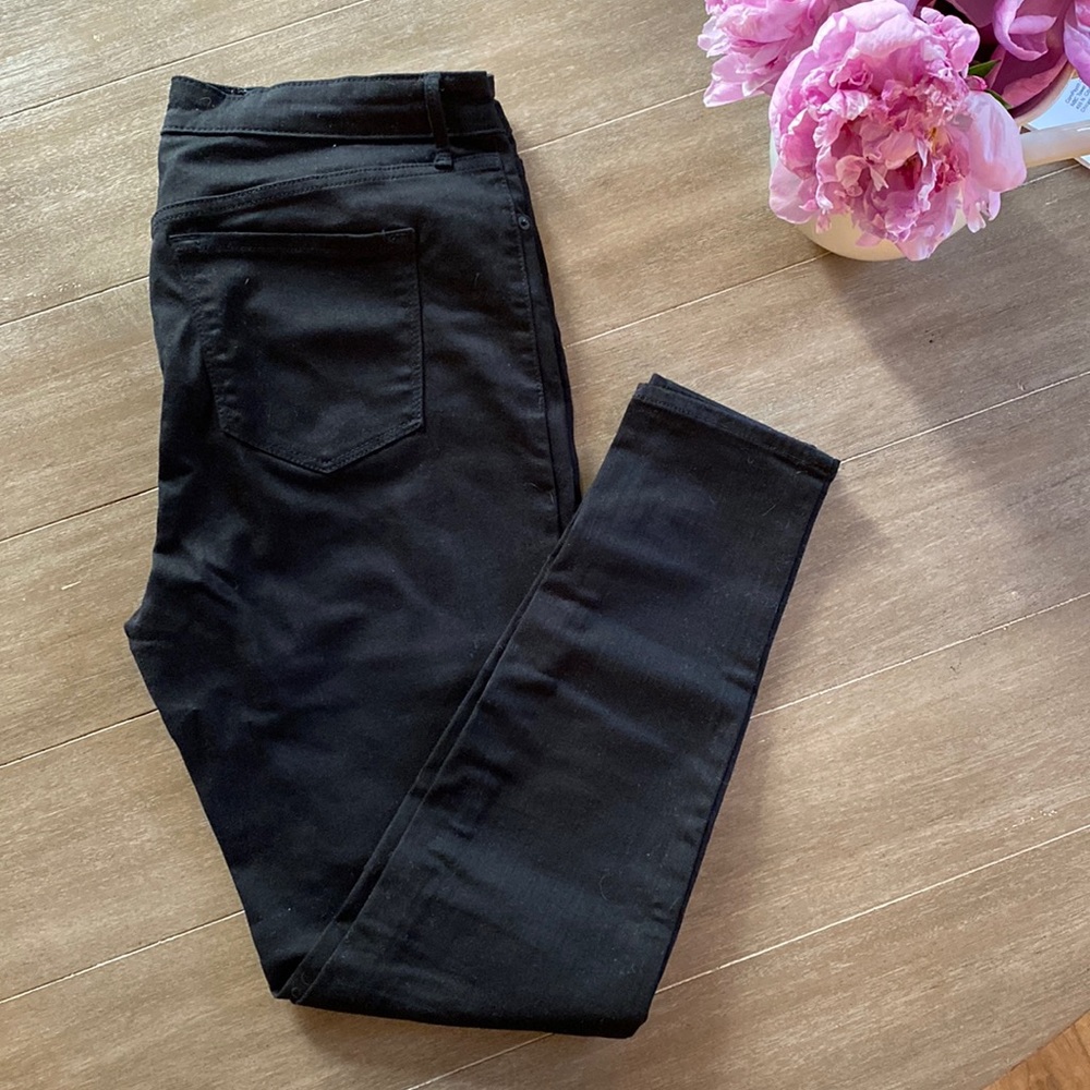 Old Navy Rockstar Super Skinny Built-In Sculpt Never Fade